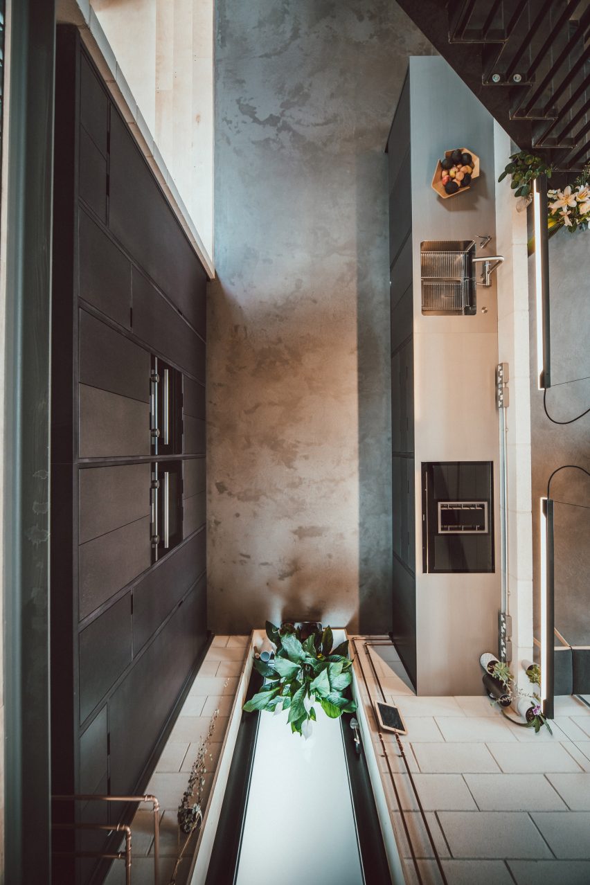 Twin-build house by Nik and Jon Daughtry in Sheffield