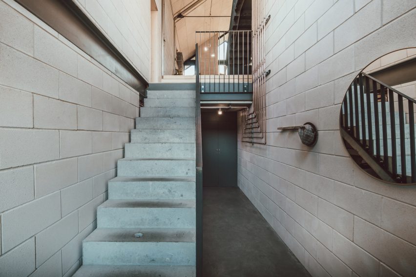 Twin-build house by Nik and Jon Daughtry in Sheffield