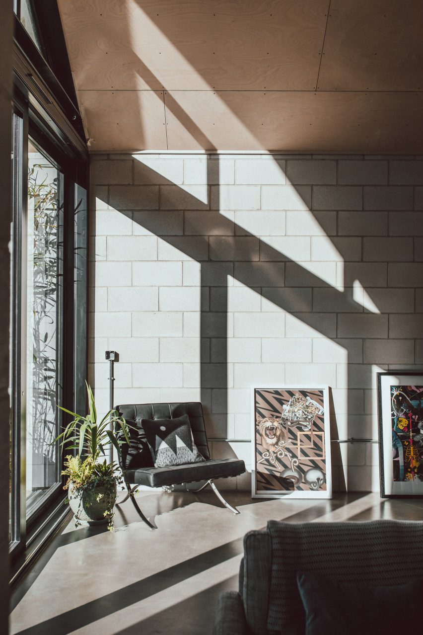 Twin-build house by Nik and Jon Daughtry in Sheffield