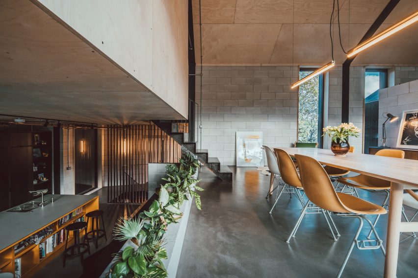 Twin-build house by Nik and Jon Daughtry in Sheffield