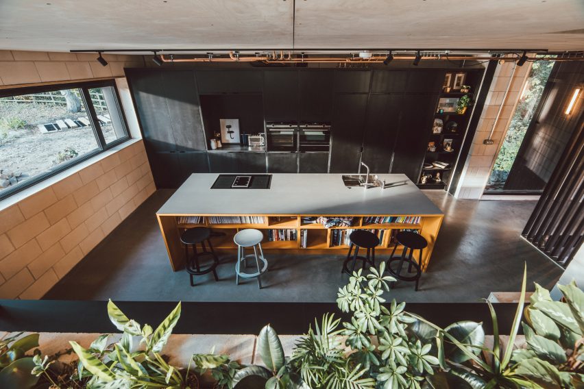 Twin-build house by Nik and Jon Daughtry in Sheffield