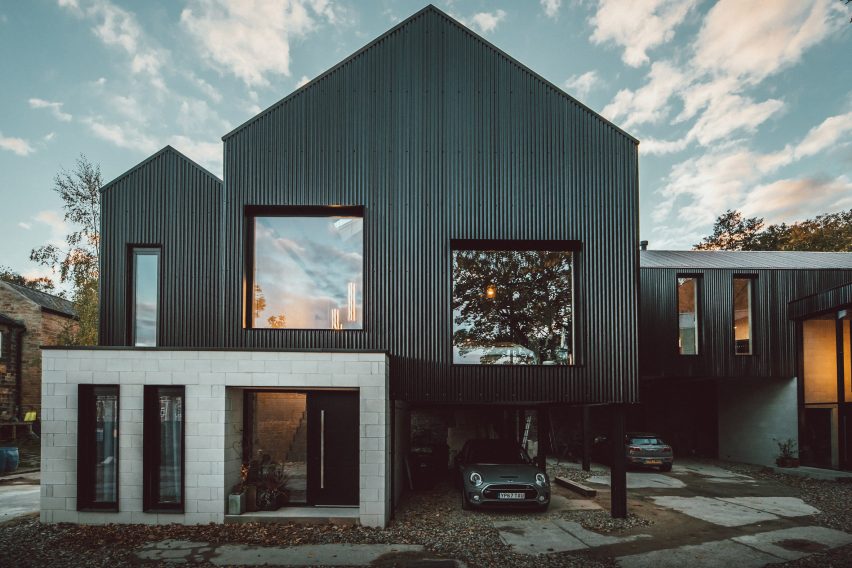 Twin-build house by Nik and Jon Daughtry in Sheffield