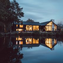 Twin-build house by Nik and Jon Daughtry in Sheffield