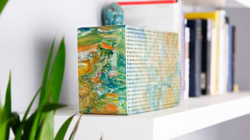 Gomi recycled plastic speaker