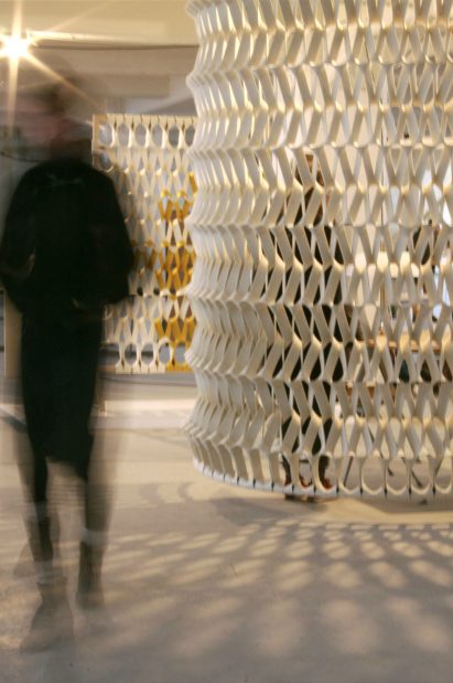 Petra Vonk Plectere 3D-knitted acoustic curtains