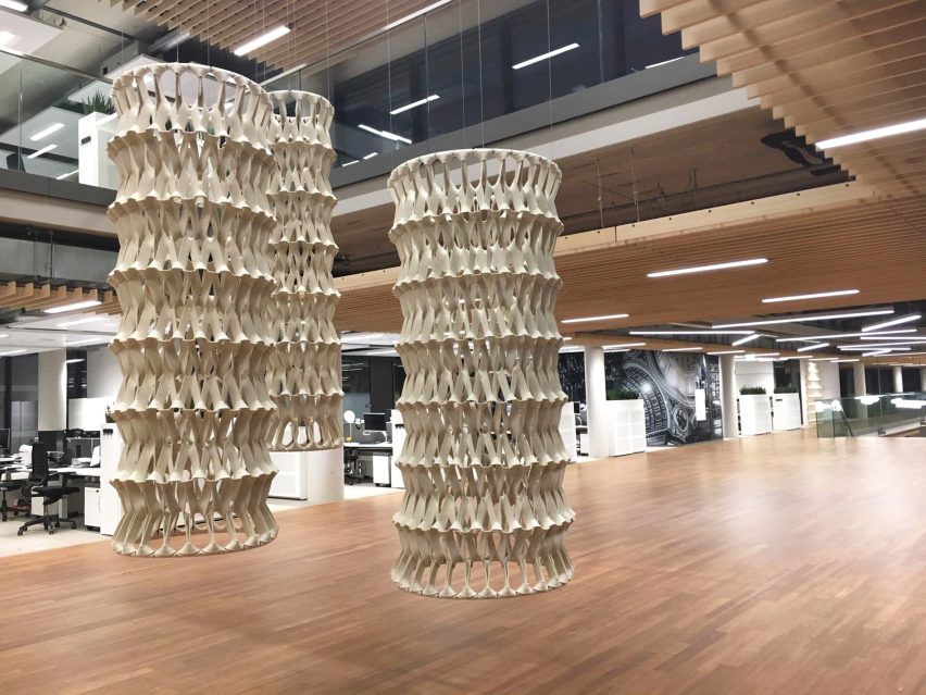 Petra Vonk Plectere 3D-knitted acoustic curtains