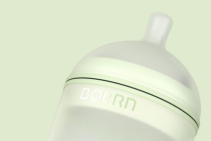 Blond designs "most hygienic" baby bottle on the market