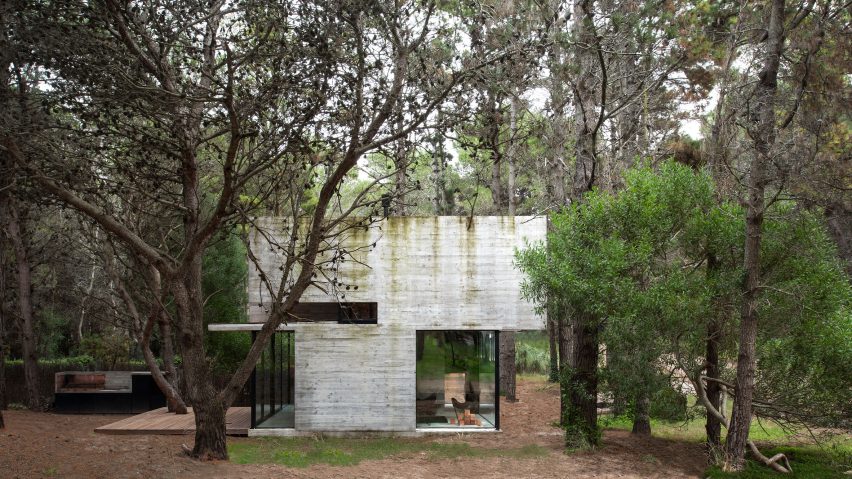 Casa H3 concrete house by Luciano Kruk