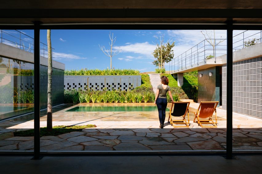 Casa Joao de Barro by Terra e Tuma