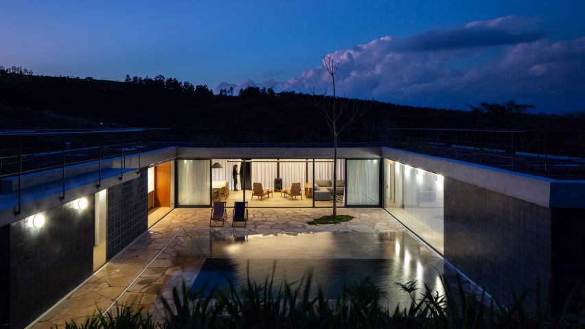Casa Joao de Barro by Terra e Tuma