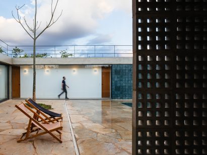 Casa Joao de Barro by Terra e Tuma