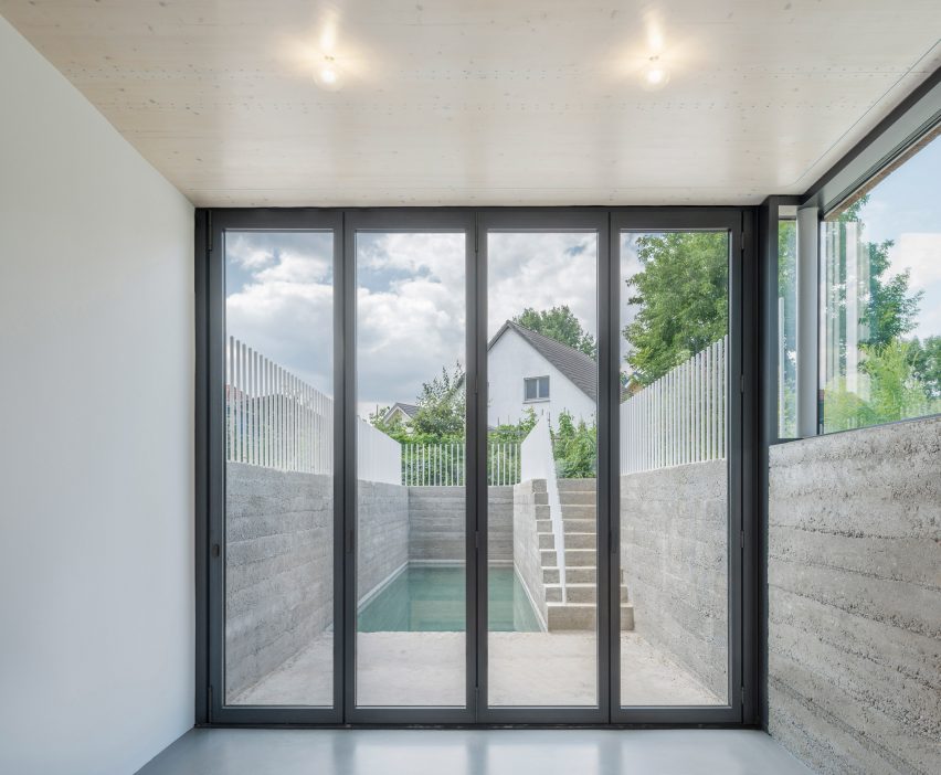 Cork Screw House by Rundzwei Architekten