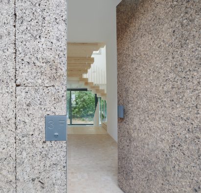 Cork Screw House by Rundzwei Architekten