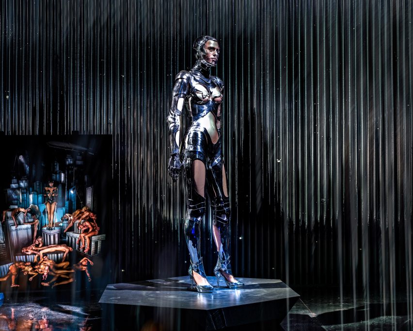 Couturissme exhibit by Thierry Mugler