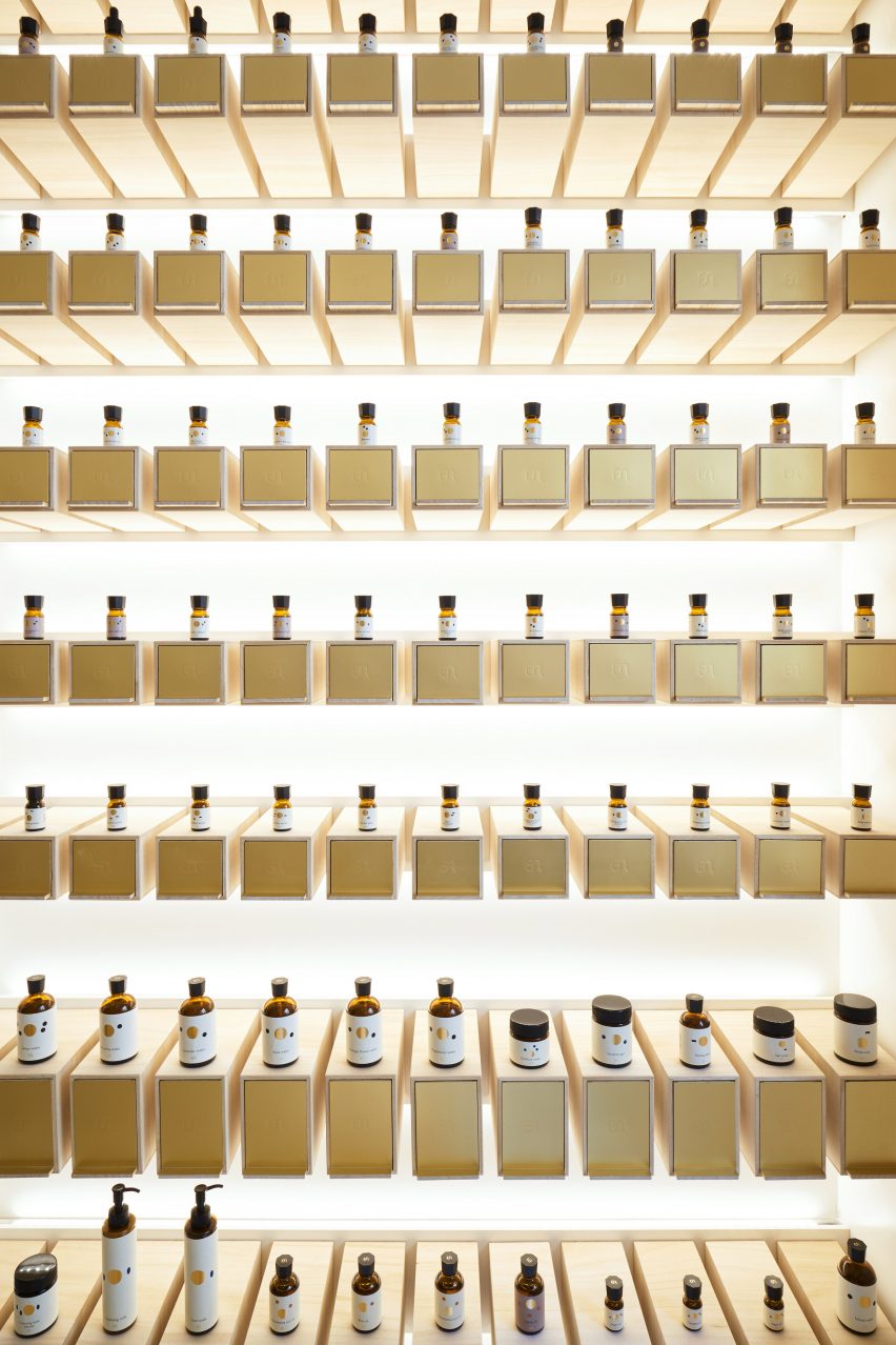Interiors of En skincare store, designed by Archiee