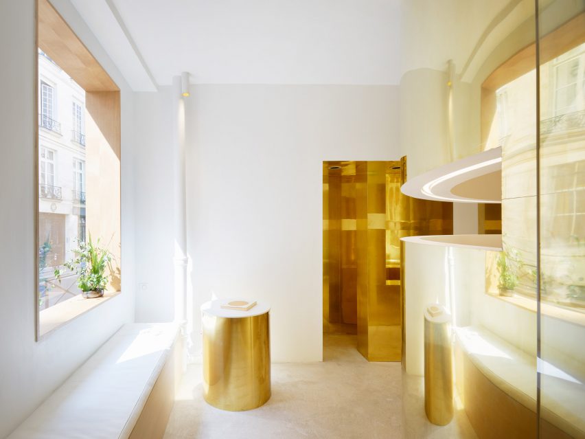 Interiors of En skincare store, designed by Archiee
