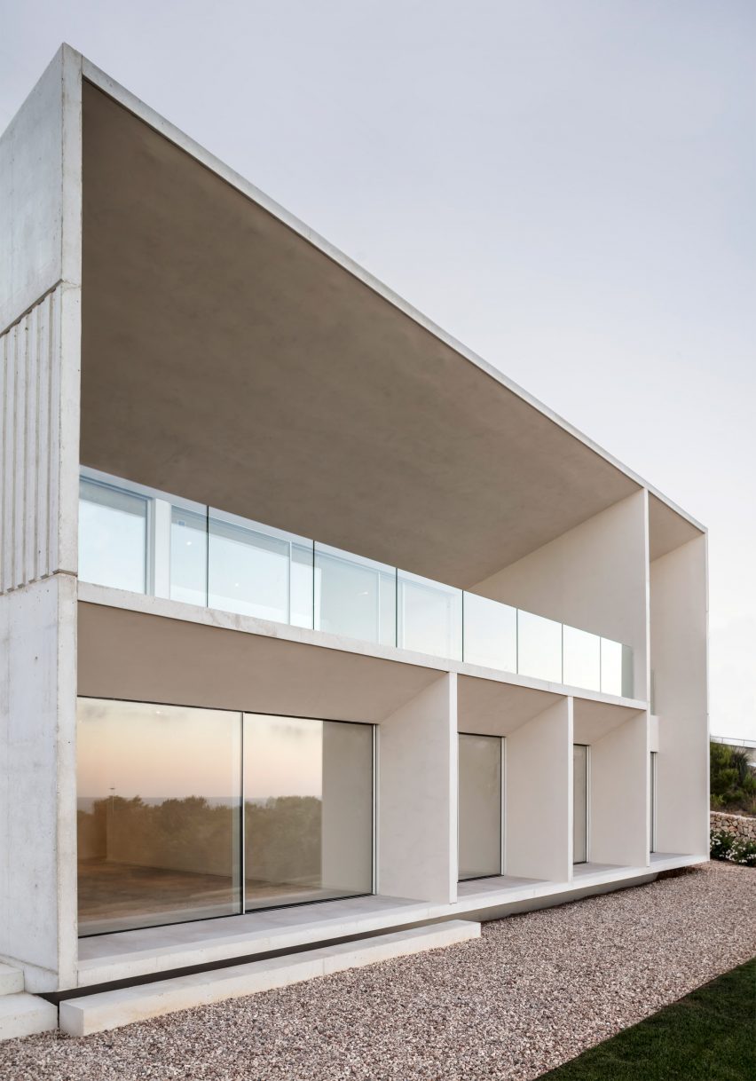 Frame House by Nomo Studio in Menorca
