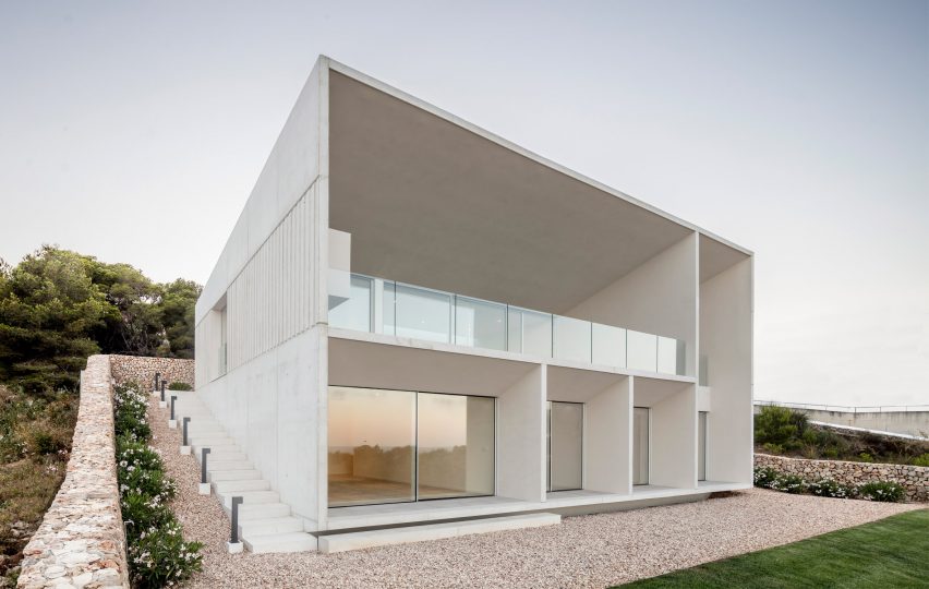 Frame House by Nomo Studio in Menorca