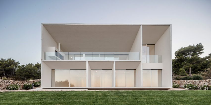 Frame House by Nomo Studio in Menorca