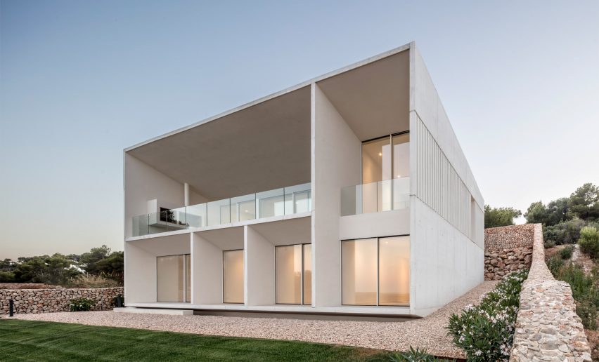 Frame House by Nomo Studio in Menorca