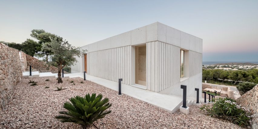 Frame House by Nomo Studio in Menorca