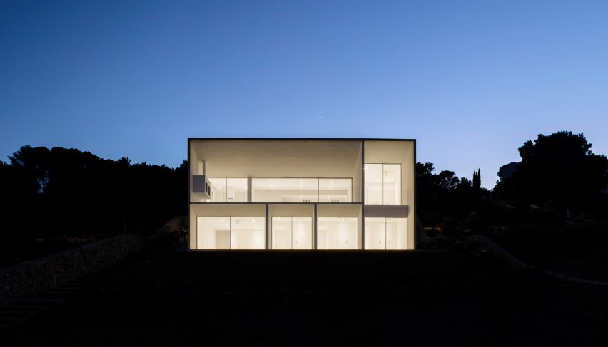 Frame House by Nomo Studio in Menorca