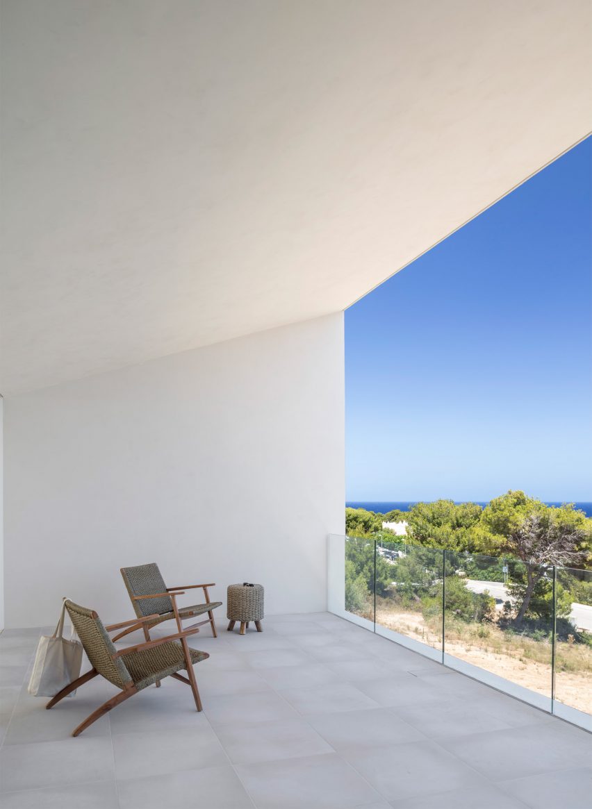 Frame House by Nomo Studio in Menorca