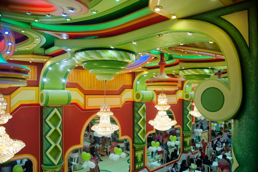 Freddy Mamani's New Andean Architecture in El Alto, Bolivia