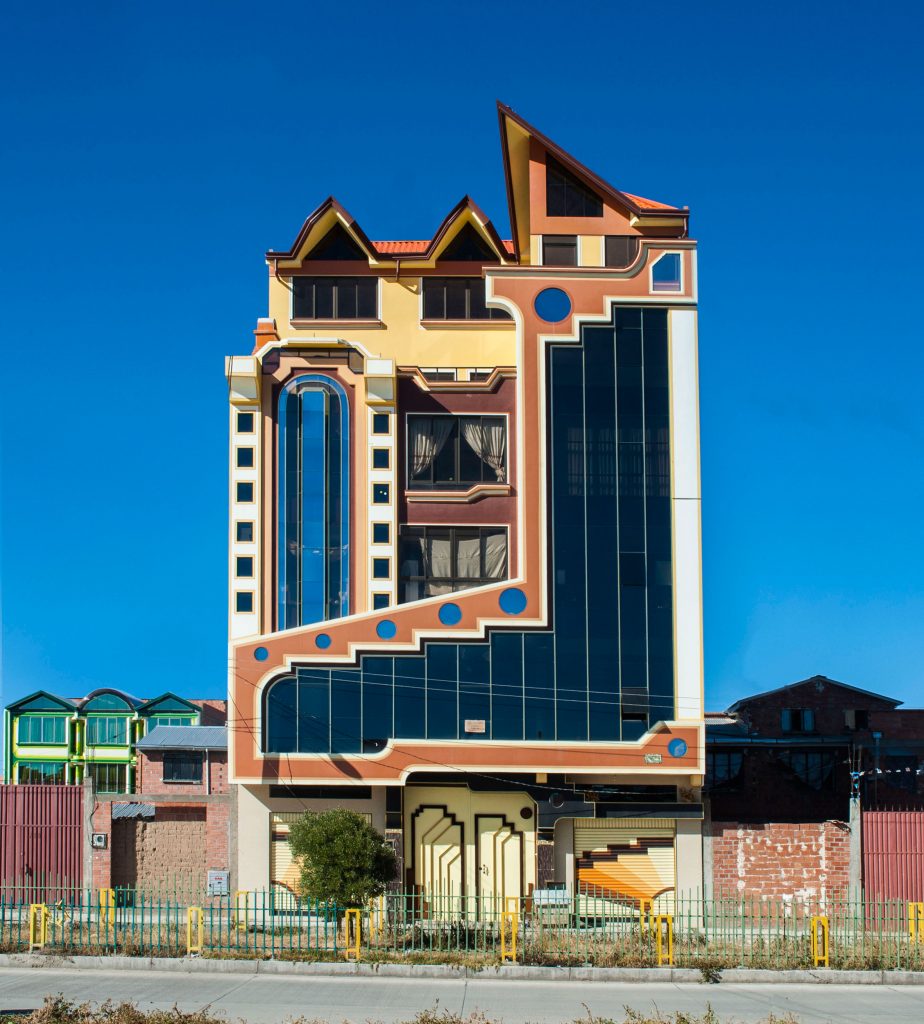 Freddy Mamani's New Andean Architecture in El Alto, Bolivia