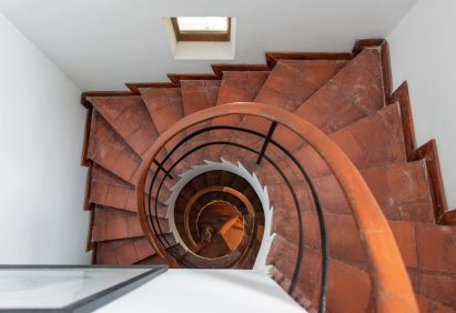 Geoffrey Bawa staircases: The Raffel House, Colombo, 1963
