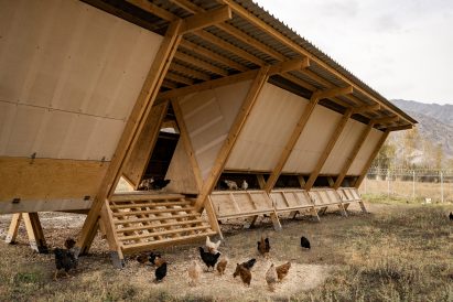 House of Chickens by SO Architecture