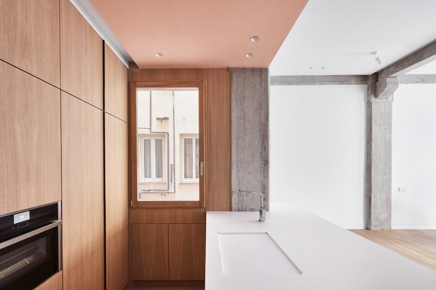 Interiors of Casa P82, designed by Lucas y Hernández-Gil