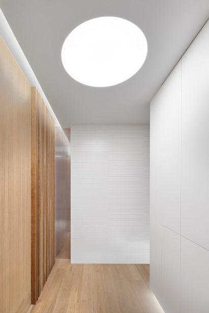 Interiors of Casa P82, designed by Lucas y Hernández-Gil