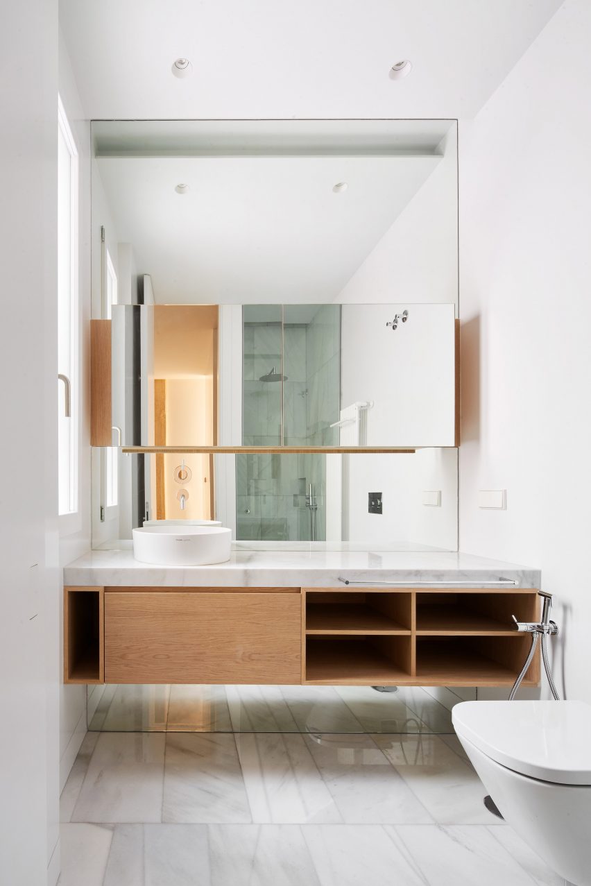Interiors of Casa P82, designed by Lucas y Hernández-Gil
