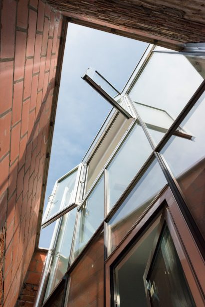 House SSK by De Baes Associates and Sophie van Noten