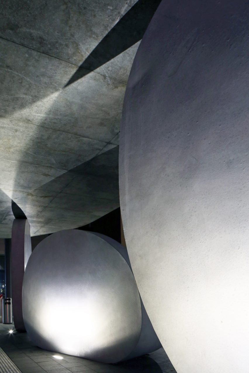 Kehl Tram Stop by J Mayer H