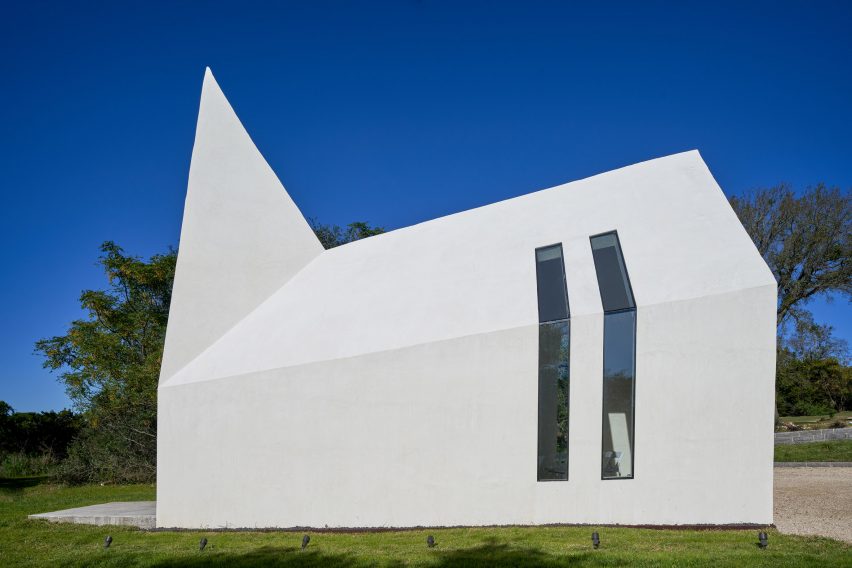 Lincoln Chapel by Studio 512