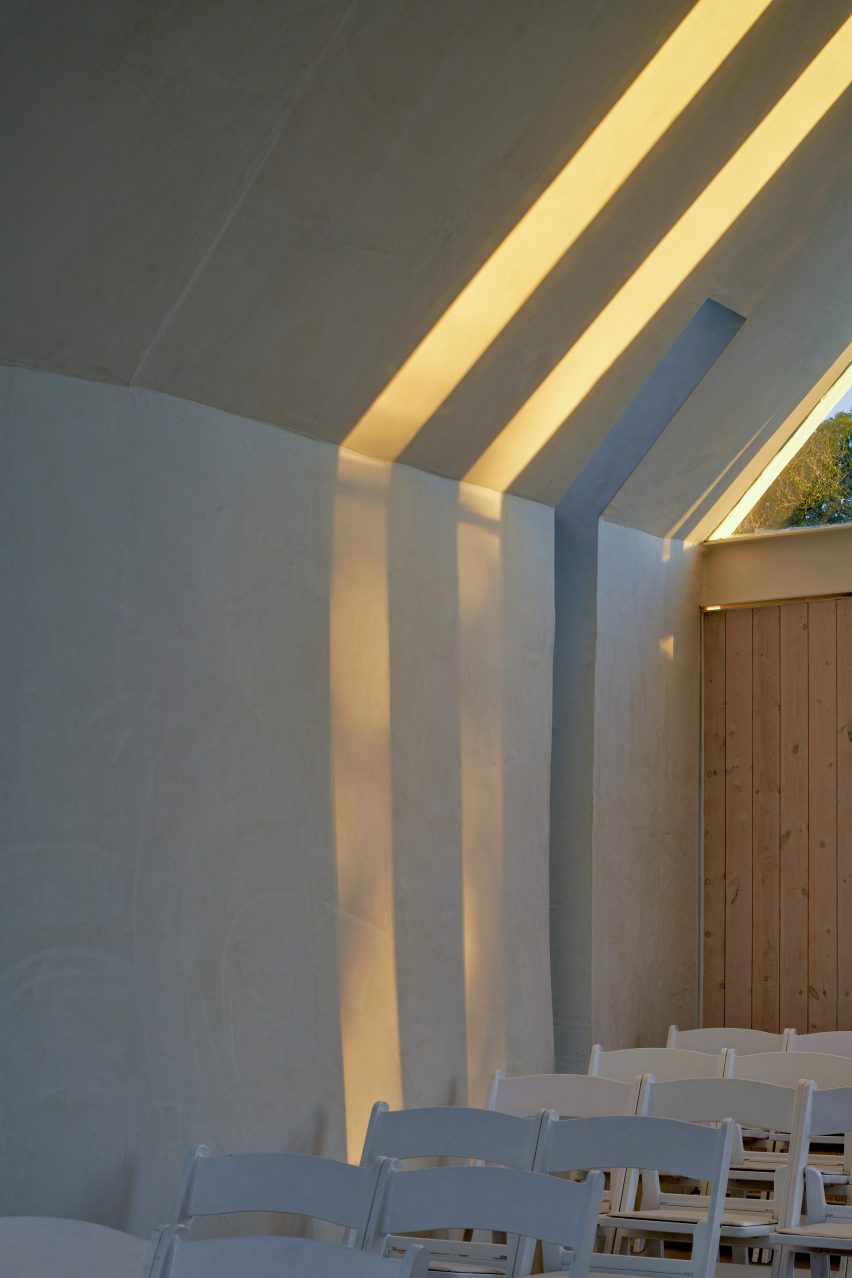 Lincoln Chapel by Studio 512