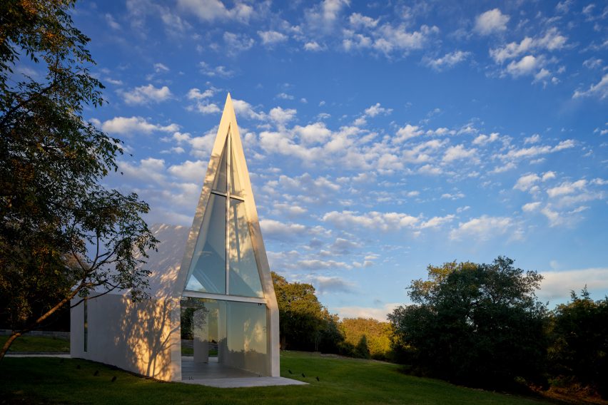 Lincoln Chapel by Studio 512