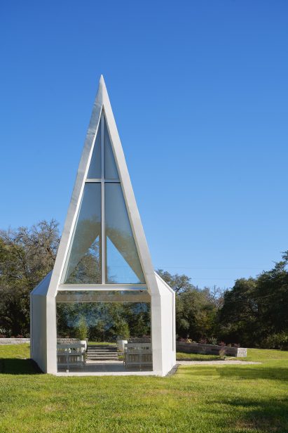 Lincoln Chapel by Studio 512