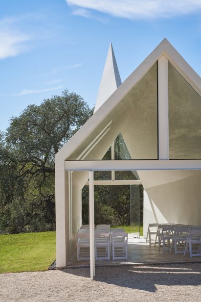 Lincoln Chapel by Studio 512