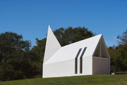 Lincoln Chapel by Studio 512