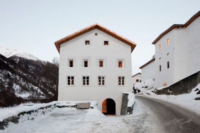 Muzeum Susch by Chasper Schmidlin and Lukas Voellmy