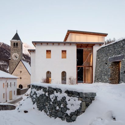 Muzeum Susch by Chasper Schmidlin and Lukas Voellmy