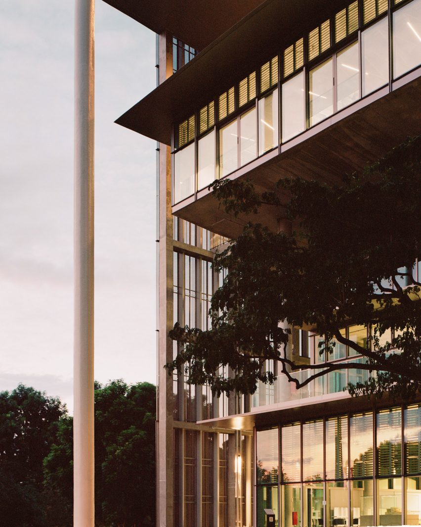 NUS School of Design & Environment by Serie + Multiply Architects