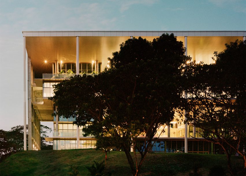 NUS School of Design & Environment by Serie + Multiply Architects