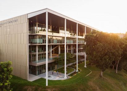 NUS School of Design & Environment by Serie + Multiply Architects