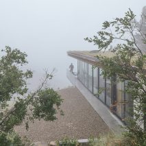 The Off-Grid Guest House by Anacapa Architecture