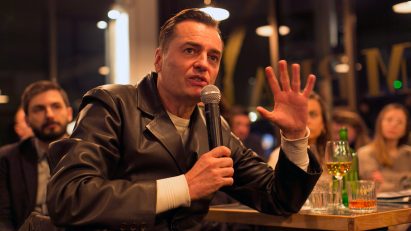 Digital platforms and AI could be the future of customising prefabricated modular housing if we are less wary of technology, says Patrik Schumacher.