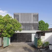 Phra Pradeang House by all(zone)